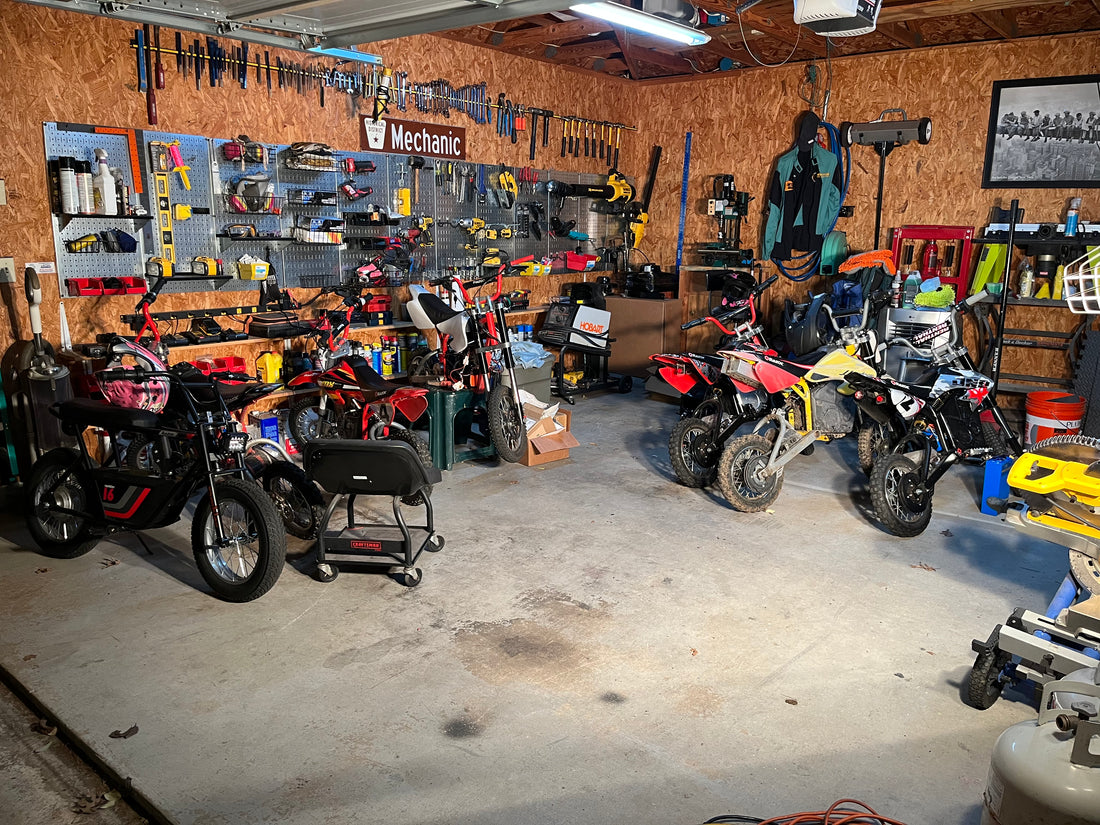 Modified Razor R&D garage 